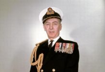 Σαν σήμερα το 2016 “έφυγε” στα 97 ο θρυλικός πιλότος Eric ‘Winkle’ Brown του Royal Navy Image