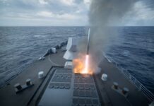 Βολή αντιαεροπορικού πυραύλου από ολλανδική φρεγάτα στο Πεδίο Βολής Κρήτης