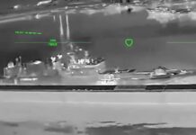 Σειρά ουκρανικών πληγμάτων στη Μαύρη Θάλασσα, ανάμεσα τους σε εξέδρα επιτήρησης