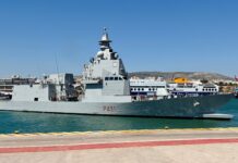 To PPA Francesco Morosini στο λιμάνι του Πειραιά